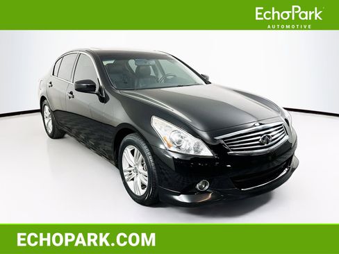 Used 2013 INFINITI G37 x w/ Premium Pkg image 1