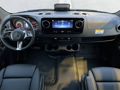 New 2026 Mercedes-Benz Sprinter 2500 image 23