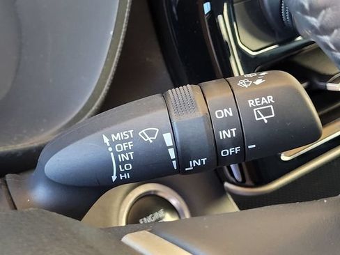 Certified 2024 Toyota Highlander LE AWD/4WD image 31
