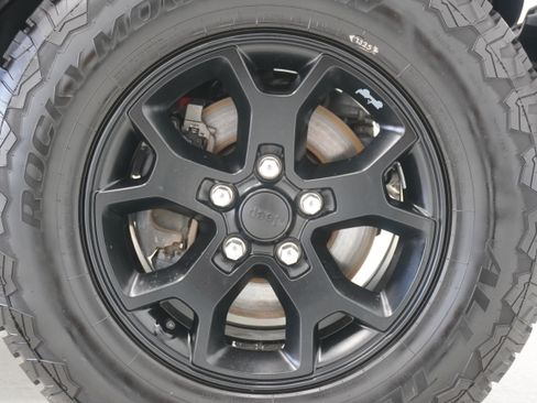 Used 2022 Jeep Wrangler Unlimited Sport AWD/4WD image 29