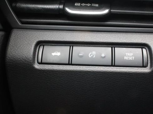 Used 2025 Nissan Altima 2.5 SV image 31