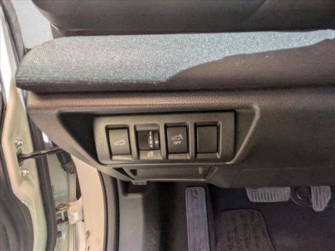 Used 2024 Subaru Outback Premium AWD/4WD image 18