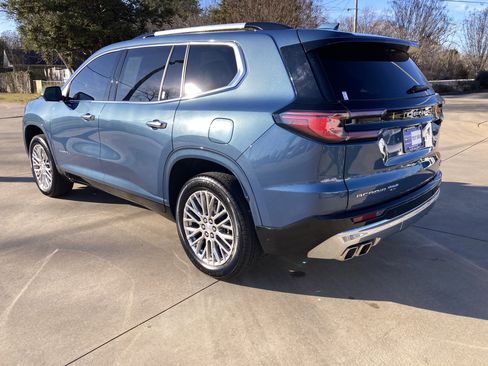 Certified 2024 GMC Acadia Denali image 8