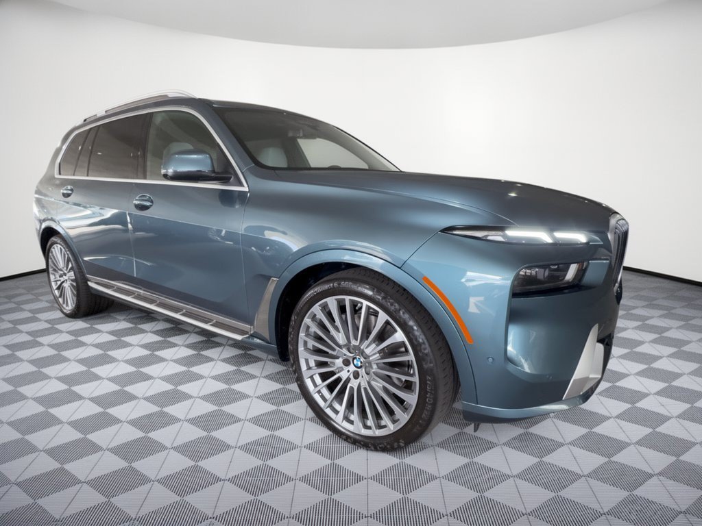 Certified 2025 BMW X7 xDrive40i AWD/4WD image 5