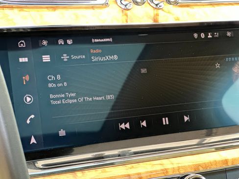 Certified 2023 Bentley Bentayga AWD/4WD image 21