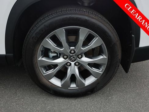 Used 2024 Toyota Grand Highlander FWD image 10