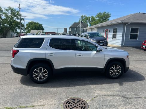 Used 2020 GMC Acadia SLE FWD image 2