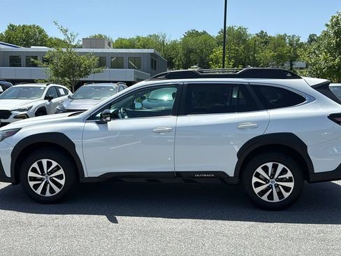 Certified 2024 Subaru Outback Premium w/ Popular Package #1 AWD/4WD image 4