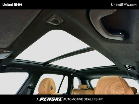 Used 2023 BMW X5 xDrive40i w/ M Sport Package AWD/4WD image 19