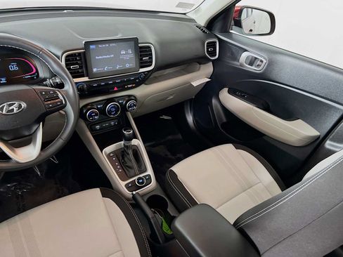 Certified 2026 Hyundai Venue SEL FWD image 24