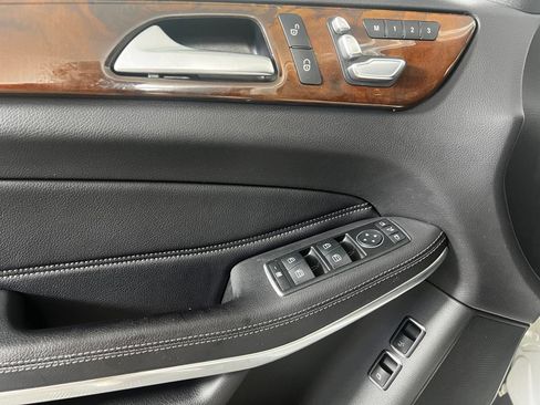 Used 2018 Mercedes-Benz GLS 550 4MATIC image 21