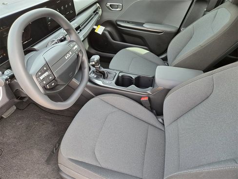 New 2026 Kia K4 LXS image 9