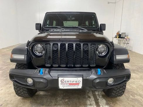 Used 2023 Jeep Wrangler Unlimited w/ Sun & Screen Package AWD/4WD image 8