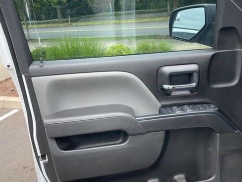 Used 2018 Chevrolet Silverado 1500 Custom w/ Custom Value Package AWD/4WD image 5