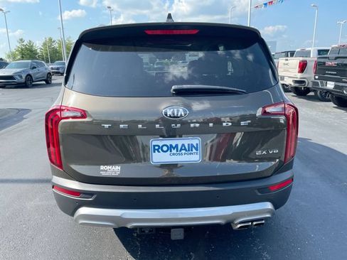 Used 2021 Kia Telluride EX w/ EX Premium Package FWD image 4