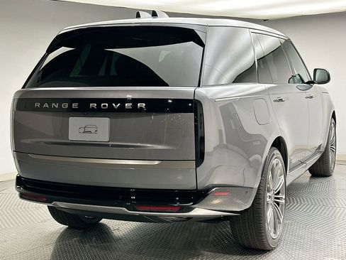 New 2026 Land Rover Range Rover Long Wheelbase SE AWD/4WD image 11