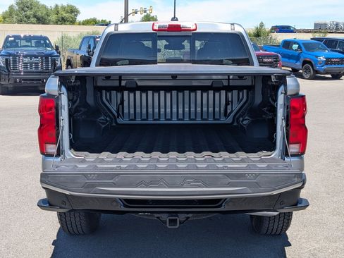 Used 2025 Chevrolet Colorado Z71 w/ Technology Package AWD/4WD image 30