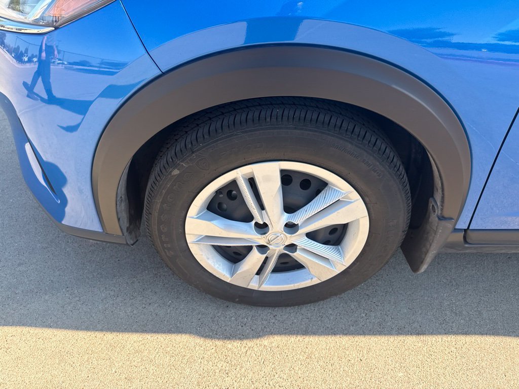 Certified 2025 Nissan Kicks Play S FWD image 9