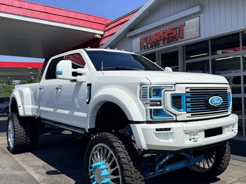 Used 2022 Ford F450 Platinum w/ FX4 Off-Road Package AWD/4WD image 35