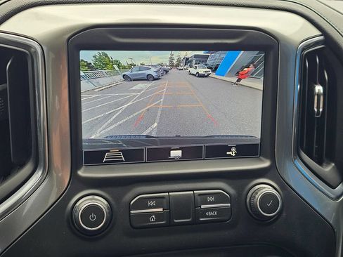 Used 2020 Chevrolet Silverado 1500 LT Trail Boss AWD/4WD image 32