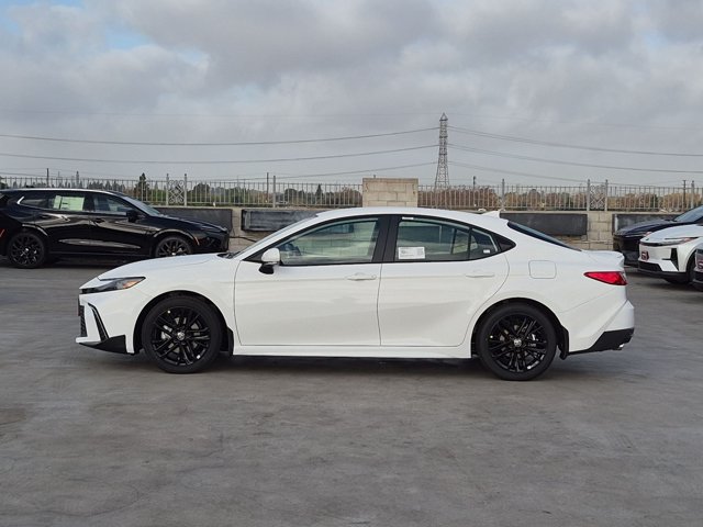 New 2026 Toyota Camry SE FWD image 5