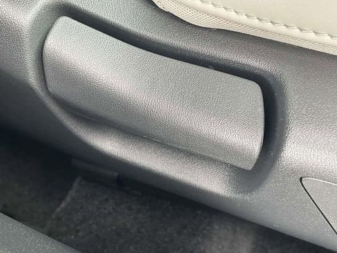 New 2026 Kia Niro EX image 19