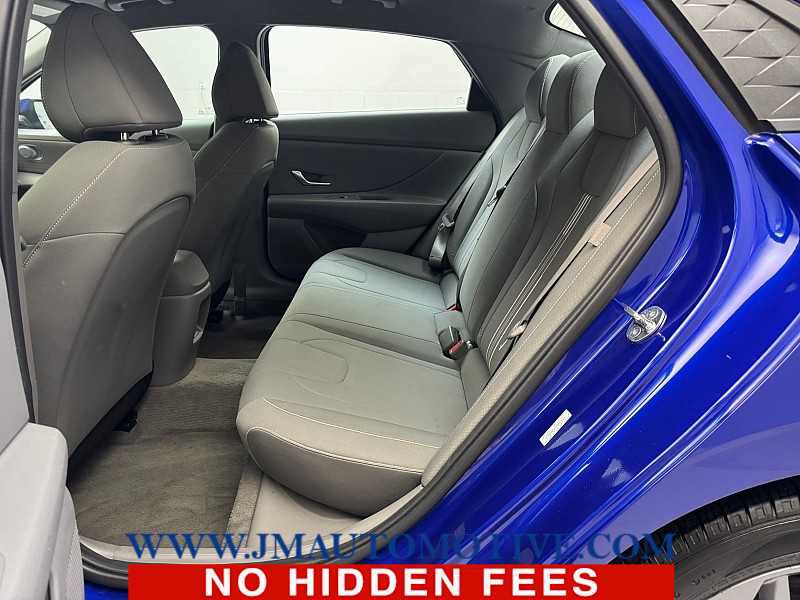 Used 2024 Hyundai Elantra SEL FWD image 14