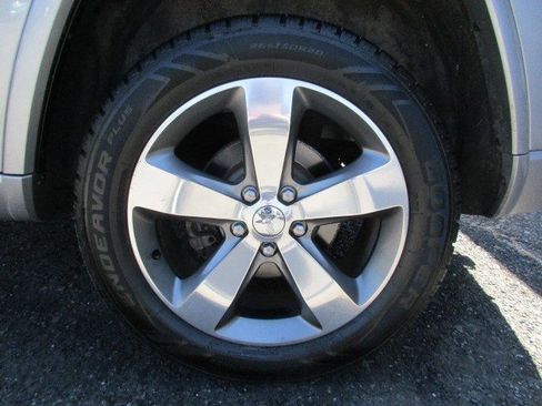 Used 2015 Jeep Grand Cherokee Overland AWD/4WD image 17