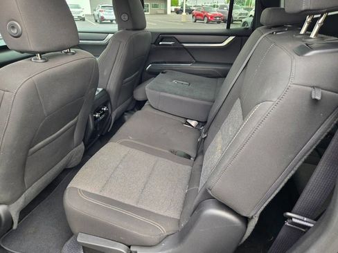 Used 2025 GMC Acadia Elevation FWD image 18