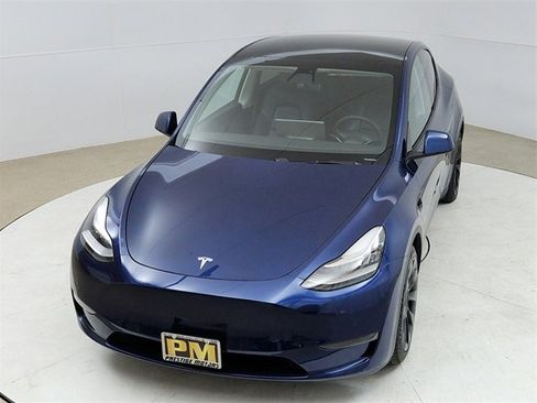 Used 2021 Tesla Model Y Long Range image 14