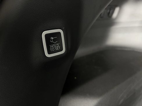 Used 2024 Jeep Wagoneer Launch Edition image 30