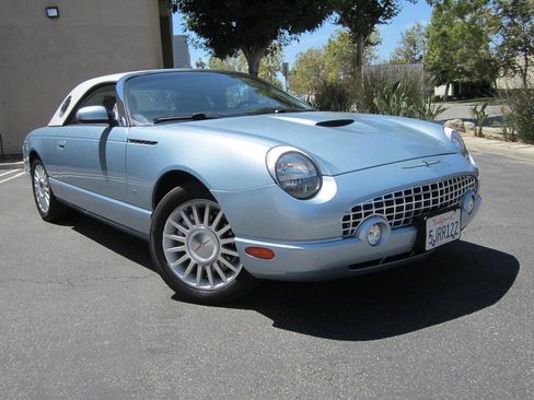 Used 2004 Ford Thunderbird RWD image 2