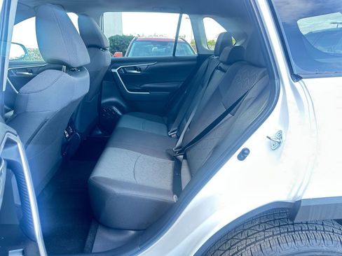 Used 2025 Toyota RAV4 XLE image 37