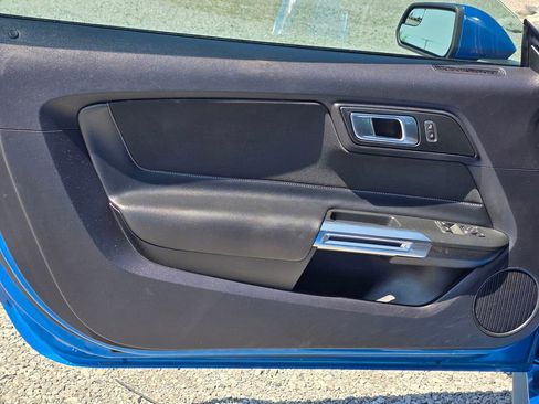 Used 2019 Ford Mustang Coupe RWD image 12