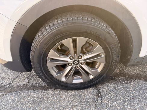 Used 2014 Hyundai Santa Fe Sport w/ Popular Equipment Package 02 image 9