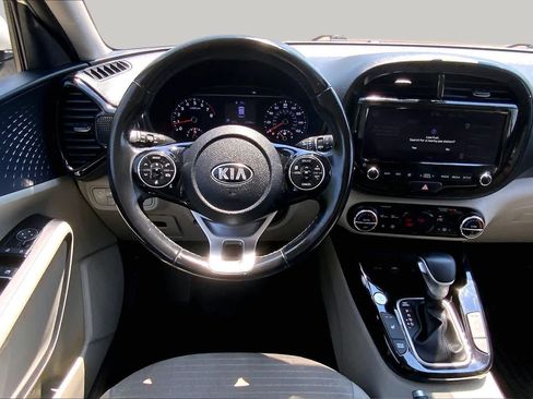 Used 2021 Kia Soul EX FWD image 6