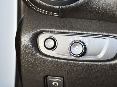 Used 2024 Chevrolet Blazer LT w/ Convenience Package image 35