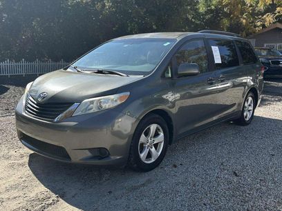Used 2011 Toyota Sienna LE