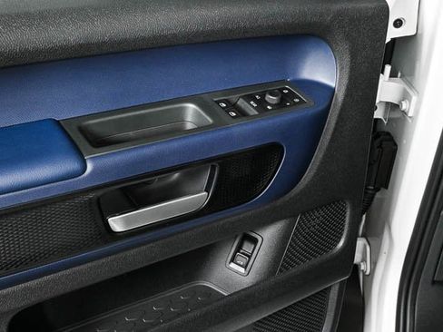 New 2025 Volkswagen ID. Buzz Pro S image 5