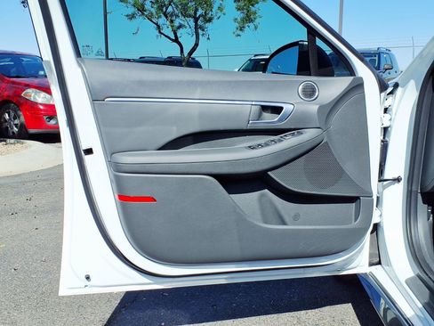 Certified 2021 Hyundai Sonata SEL w/ Preferred Accessory Package FWD image 20