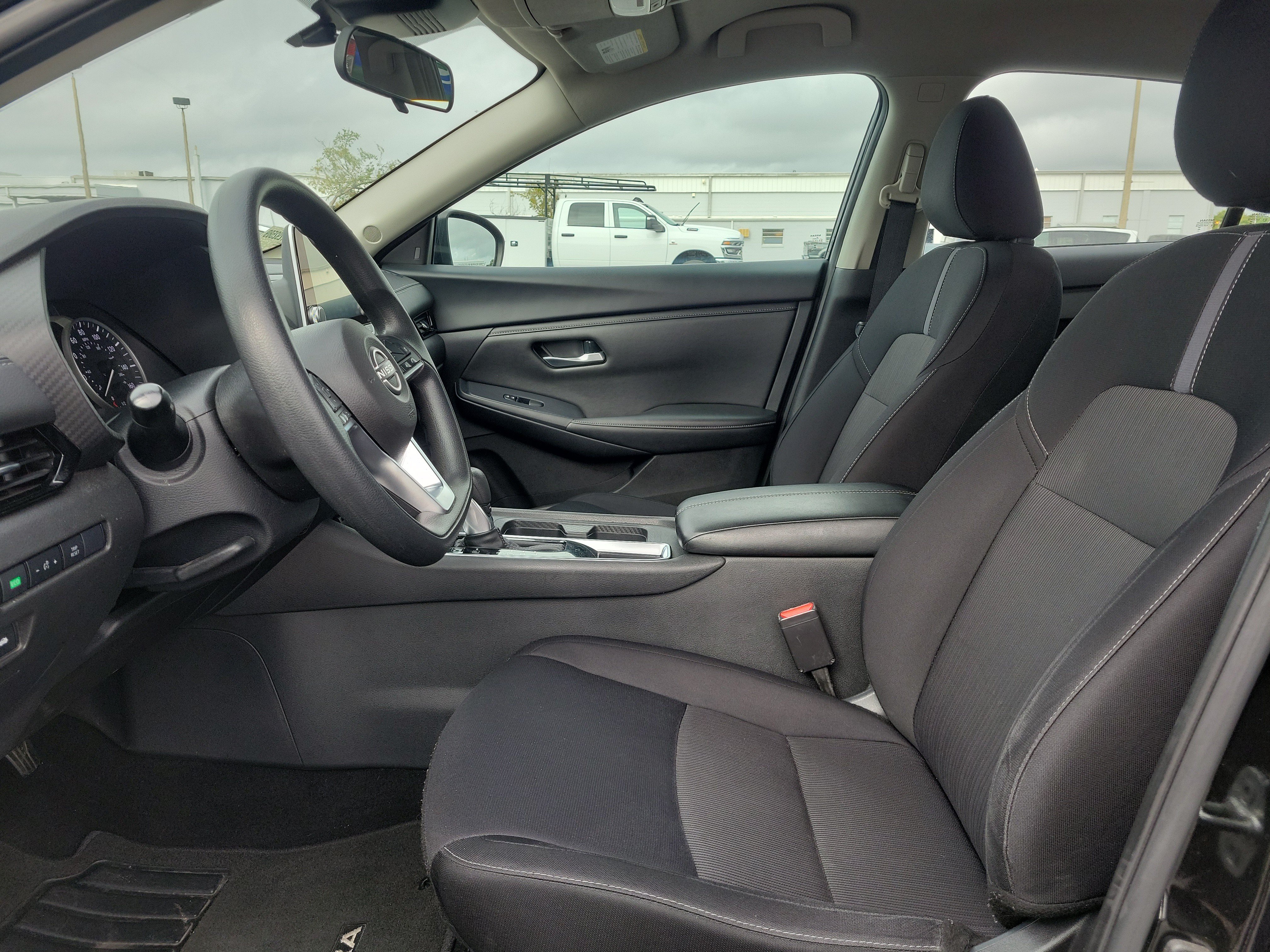 Used 2024 Nissan Sentra SV FWD image 13