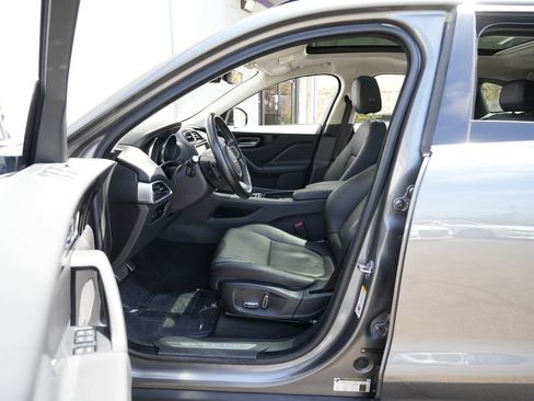 Used 2019 Jaguar F-PACE Premium AWD/4WD image 20