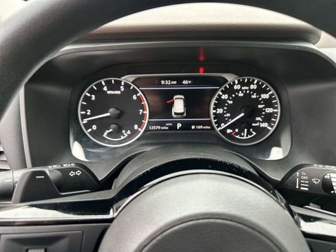 Used 2023 Nissan Rogue SV image 21