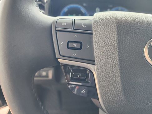 Used 2025 Toyota Camry XSE image 19