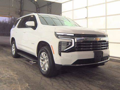 Used 2025 Chevrolet Tahoe LT image 4