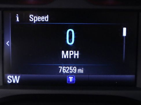Used 2018 Chevrolet Camaro LS RWD image 13
