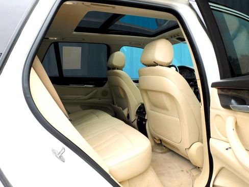 Used 2015 BMW X5 xDrive35i image 18