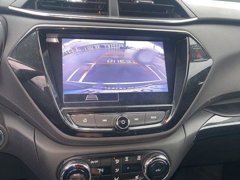 Used 2022 Chevrolet TrailBlazer LT w/ Convenience Package image 5