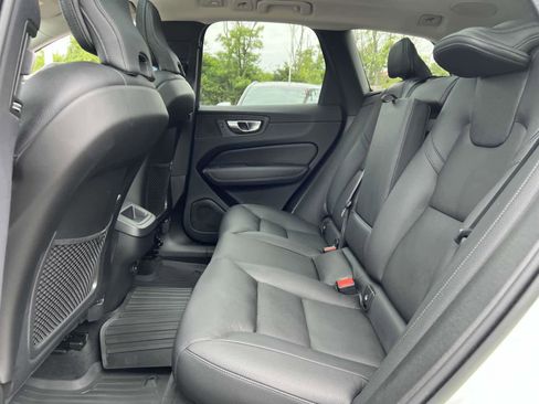 Used 2023 Volvo XC60 B5 Plus w/ Climate Package image 12