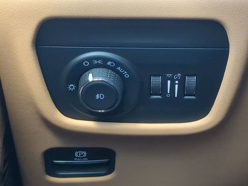 Certified 2023 Jeep Grand Cherokee L Summit AWD/4WD image 31